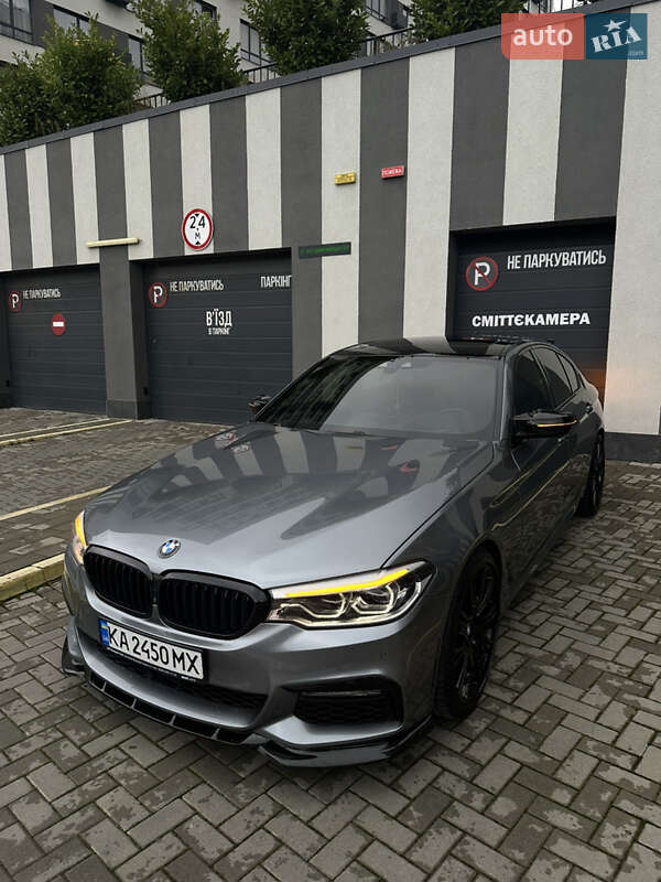Седан BMW 5 Series 2018 в Львові