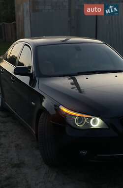 Седан BMW 5 Series 2004 в Березному