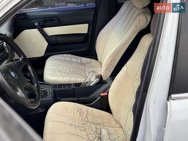 Седан BMW 5 Series 1991 в Киеве
