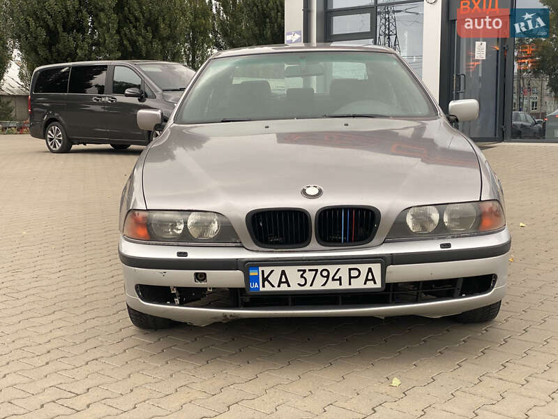 Седан BMW 5 Series 1999 в Києві
