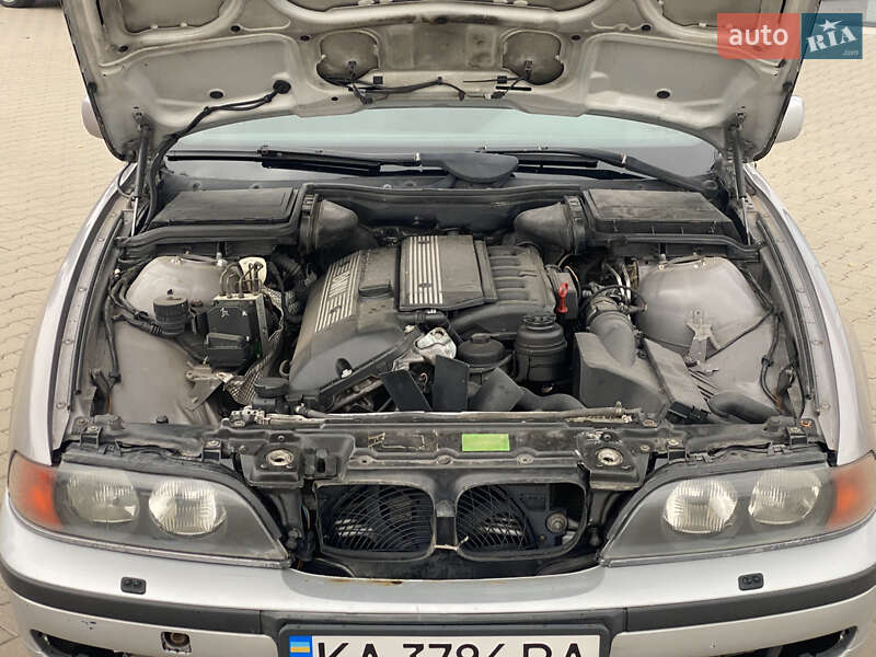Седан BMW 5 Series 1999 в Києві