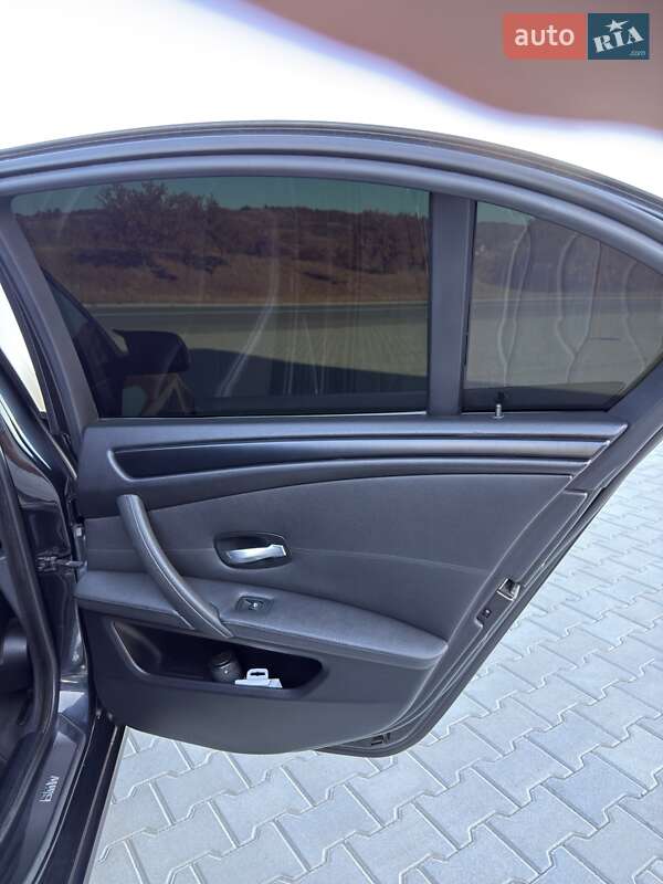 Седан BMW 5 Series 2007 в Глибокій фото 19 Седан BMW 5 Series 2007 в Глибокій
