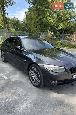 Седан BMW 5 Series 2012 в 