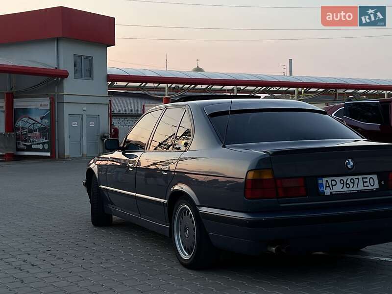 Седан BMW 5 Series 1988 в Вінниці
