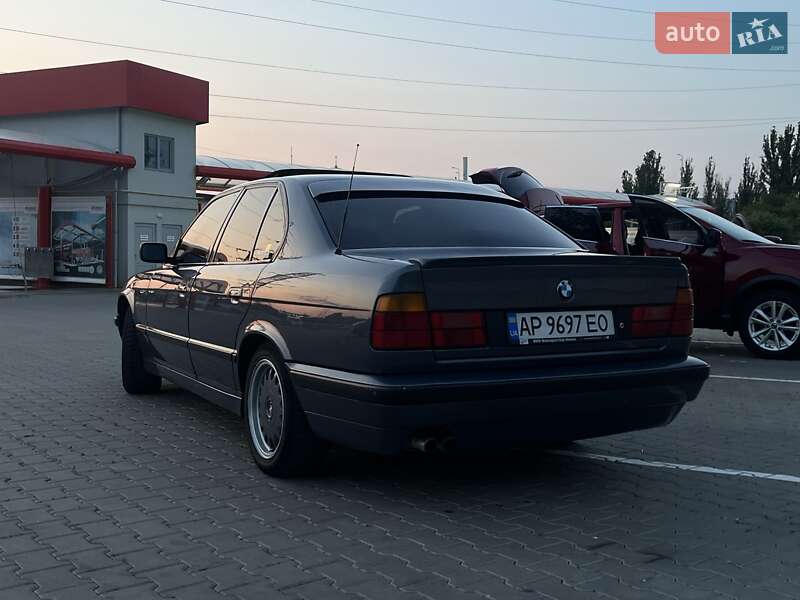 Седан BMW 5 Series 1988 в Вінниці