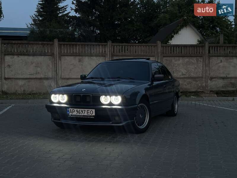 Седан BMW 5 Series 1988 в Вінниці