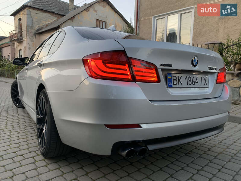 Седан BMW 5 Series 2013 в Надворной