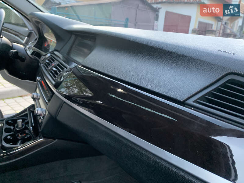 Седан BMW 5 Series 2013 в Надворной
