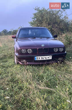 Седан BMW 5 Series 1993 в Хмельницком