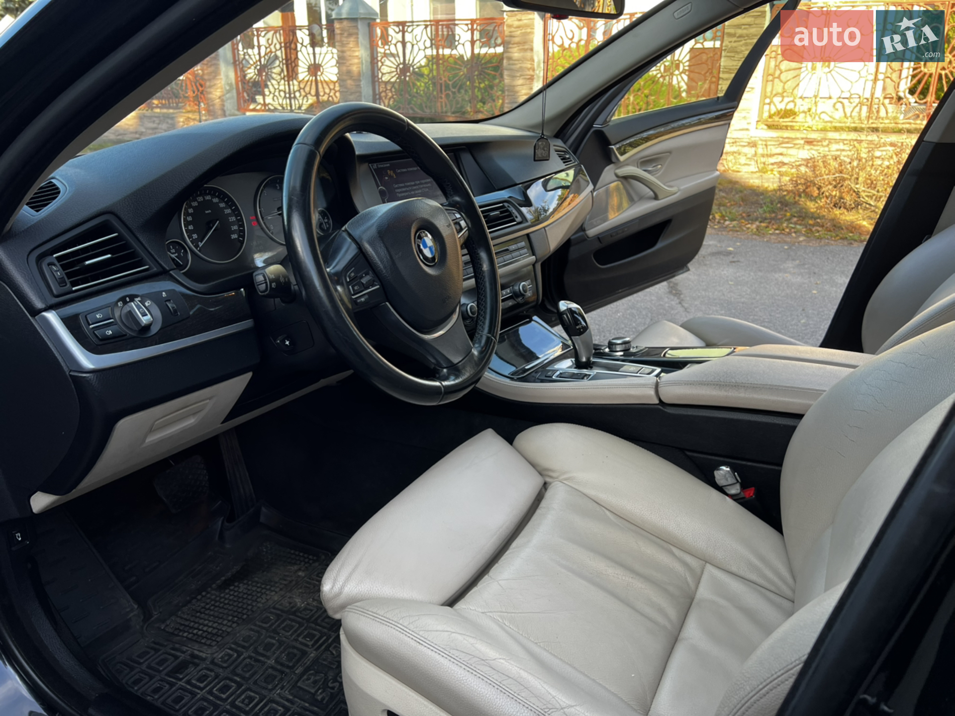 2010 BMW 5er - мініатюра 19