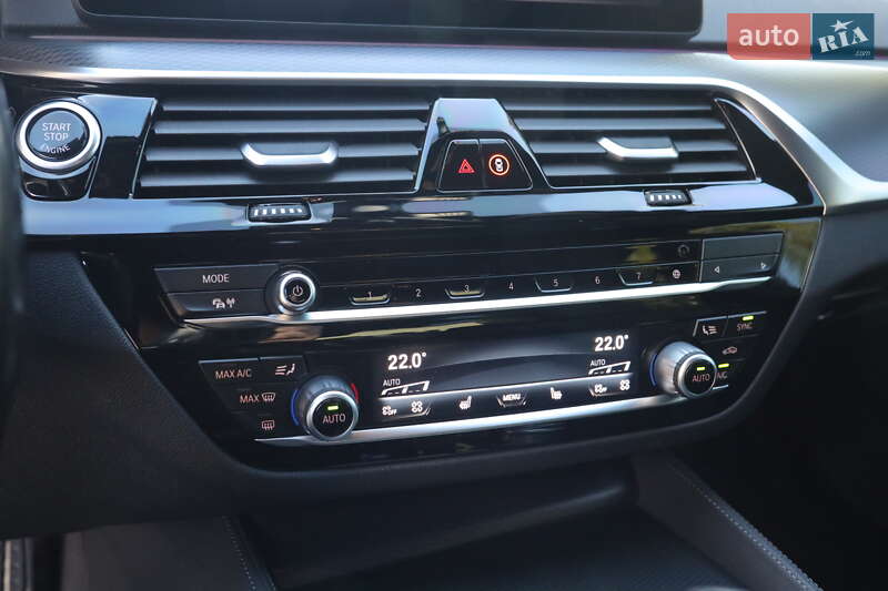 Седан BMW 5 Series 2021 в Мукачево
