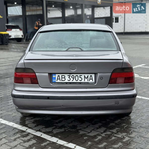 Седан BMW 5 Series 1996 в Виннице