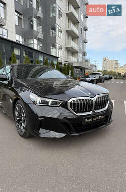 Седан BMW 5 Series 2024 в Києві