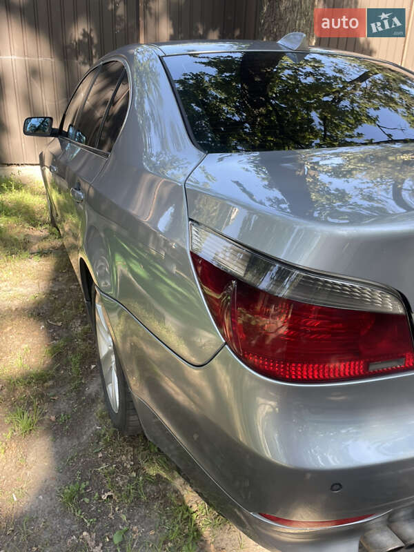 Седан BMW 5 Series 2004 в Іршанському