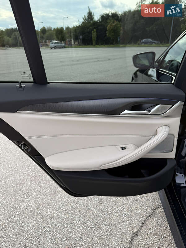 Седан BMW 5 Series 2020 в Львове