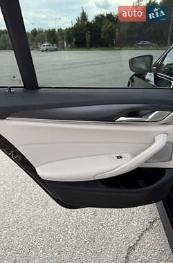 Седан BMW 5 Series 2020 в 