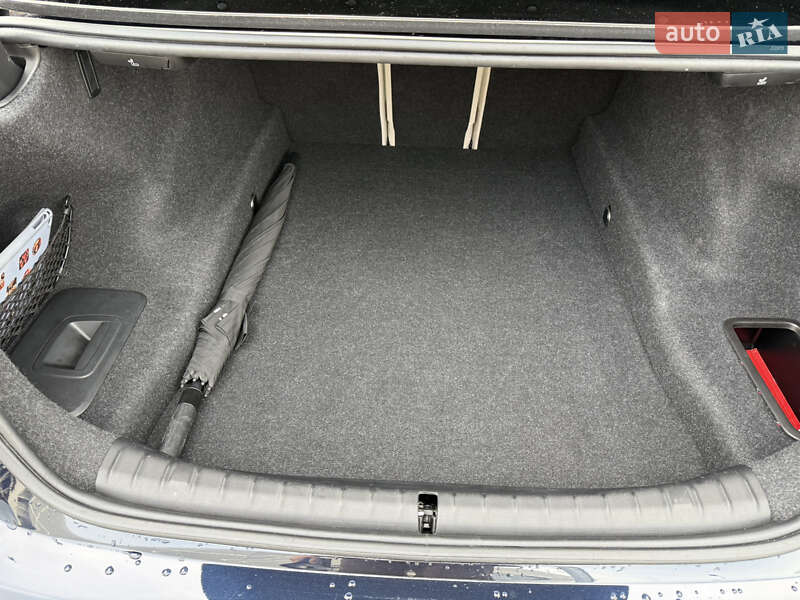 Седан BMW 5 Series 2020 в Львове