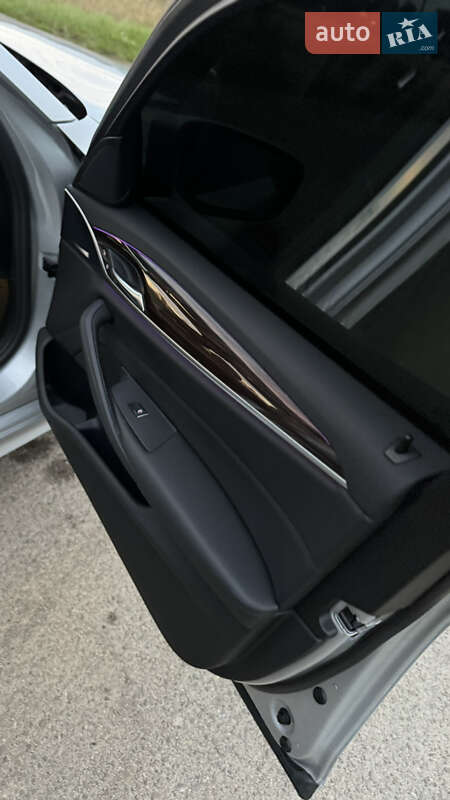 Седан BMW 5 Series 2017 в Львове фото 22 Седан BMW 5 Series 2017 в Львове