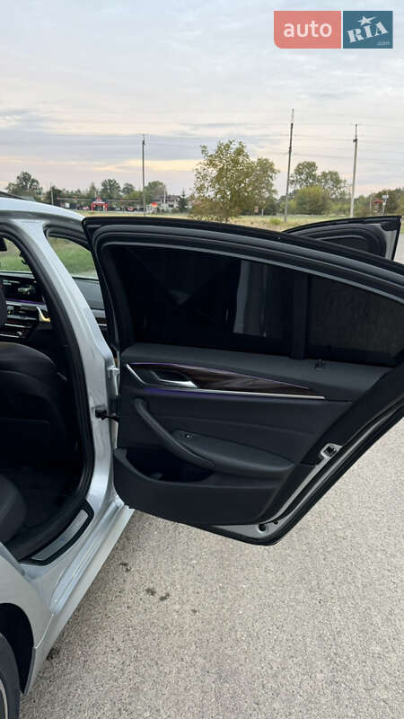 Седан BMW 5 Series 2017 в Львове фото 27 Седан BMW 5 Series 2017 в Львове