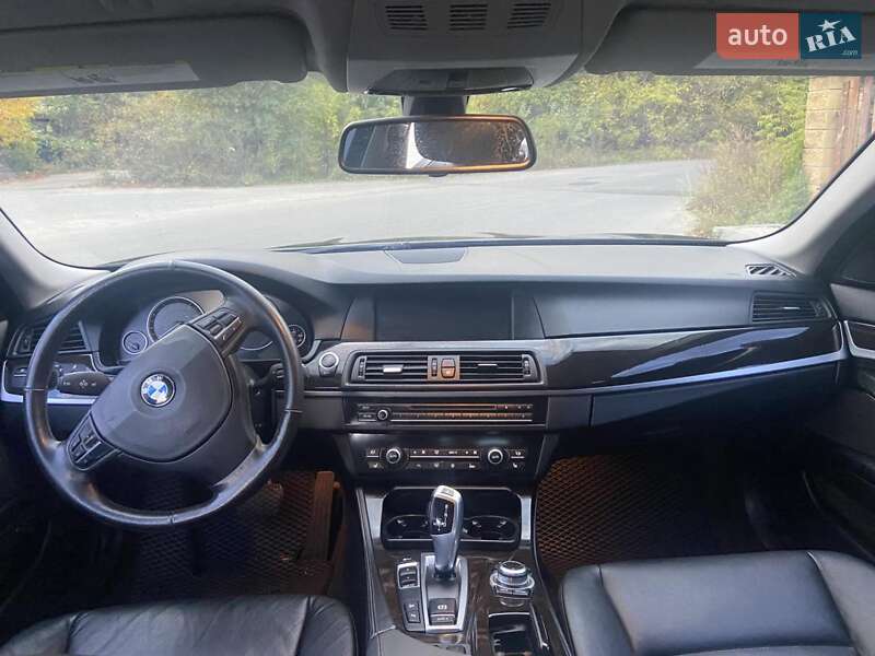 Седан BMW 5 Series 2012 в Дніпрі