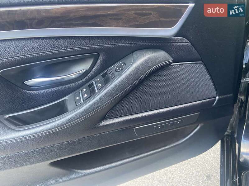Седан BMW 5 Series 2012 в Дніпрі