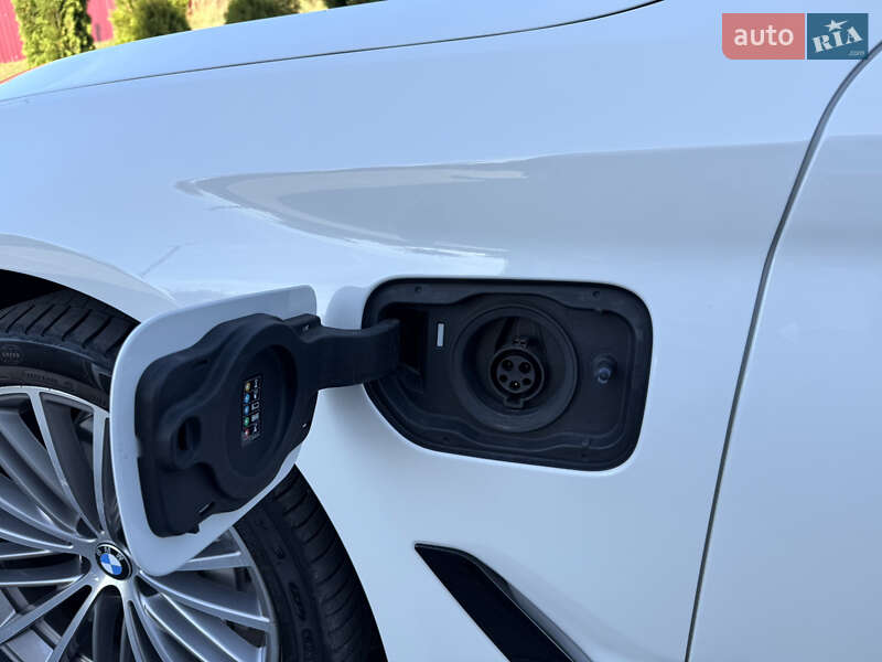 Седан BMW 5 Series 2019 в Ровно