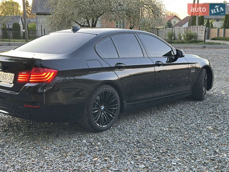 Седан BMW 5 Series 2014 в Самборе
