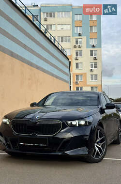 Седан BMW 5 Series 2023 в Києві