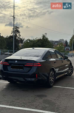 Седан BMW 5 Series 2023 в Києві