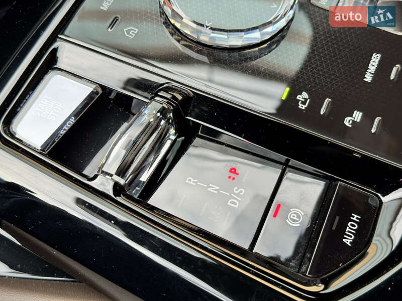 Седан BMW 5 Series 2023 в Киеве