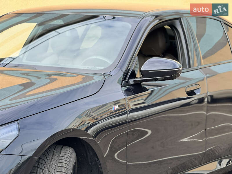 Седан BMW 5 Series 2023 в Киеве