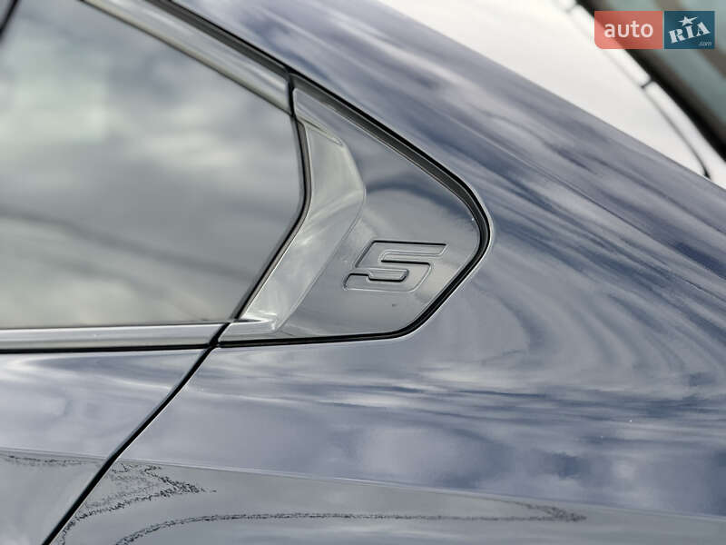Седан BMW 5 Series 2023 в Киеве
