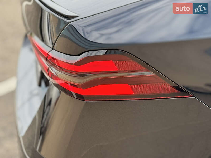 Седан BMW 5 Series 2023 в Киеве