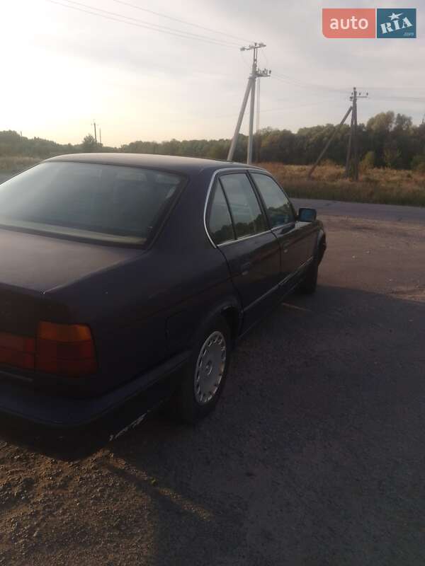 Седан BMW 5 Series 1993 в Калинівці