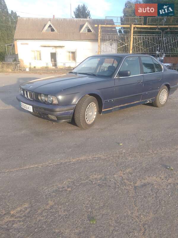 Седан BMW 5 Series 1993 в Калинівці