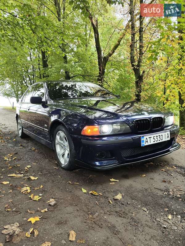 Седан BMW 5 Series 1998 в Тлумачі