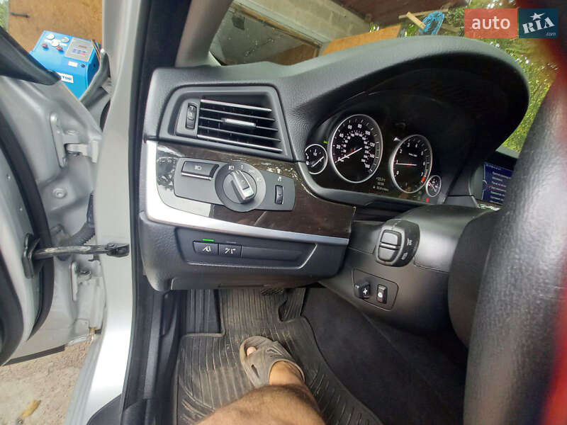 Седан BMW 5 Series 2012 в Днепре