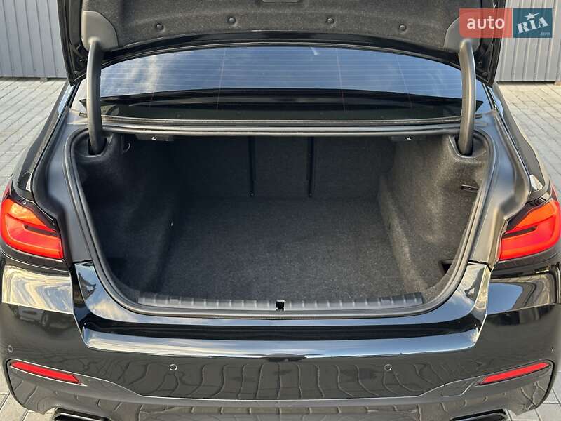 Седан BMW 5 Series 2021 в Мукачево