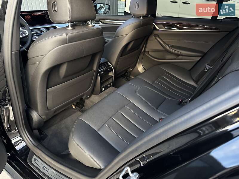 Седан BMW 5 Series 2021 в Мукачево