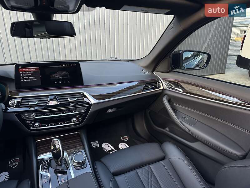 Седан BMW 5 Series 2021 в Мукачево