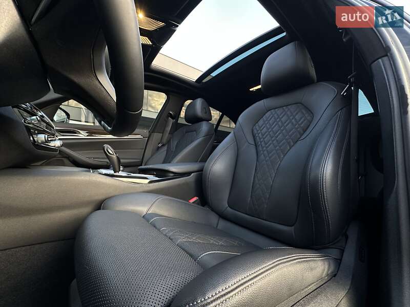 Седан BMW 5 Series 2021 в Мукачево