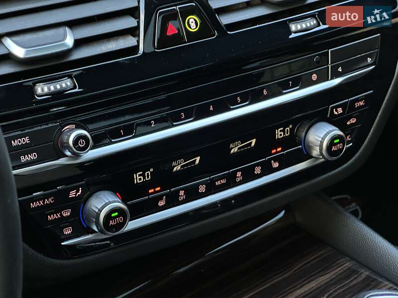 Седан BMW 5 Series 2021 в Мукачево