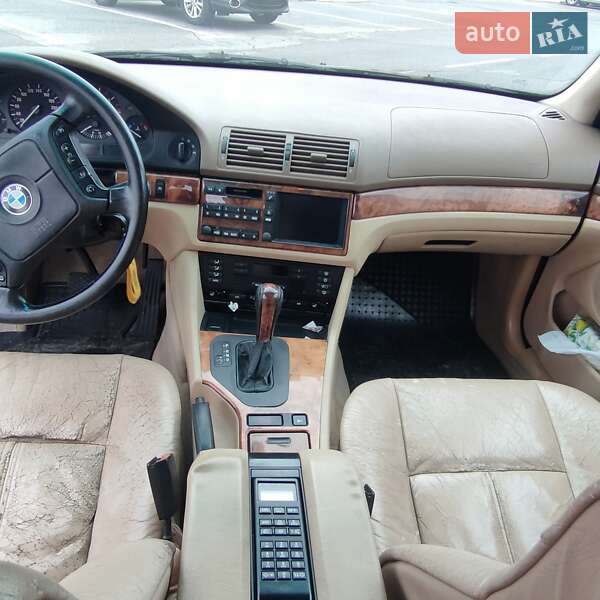 Седан BMW 5 Series 1997 в Киеве