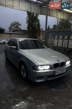 Седан BMW 5 Series 1997 в Киеве