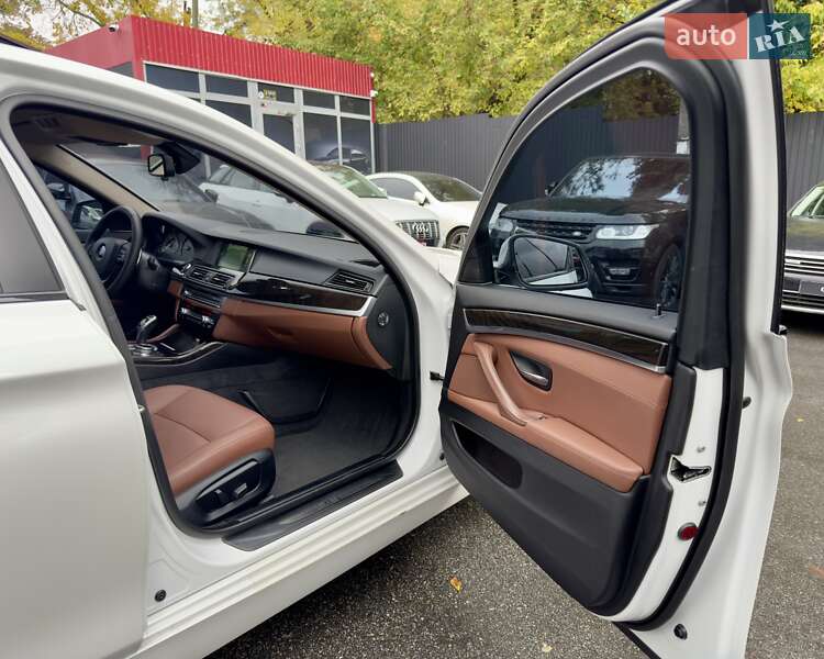 Седан BMW 5 Series 2016 в Киеве фото 21 Седан BMW 5 Series 2016 в Киеве