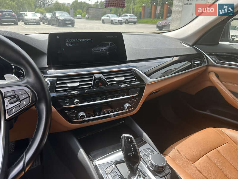 Седан BMW 5 Series 2017 в Хмельницком