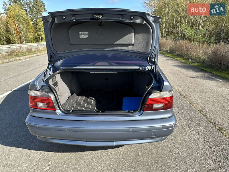 Седан BMW 5 Series 2002 в Житомире