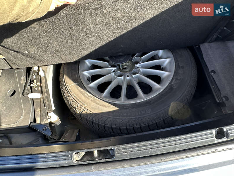 Седан BMW 5 Series 2002 в Житомире