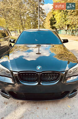 Седан BMW 5 Series 2007 в Вараше