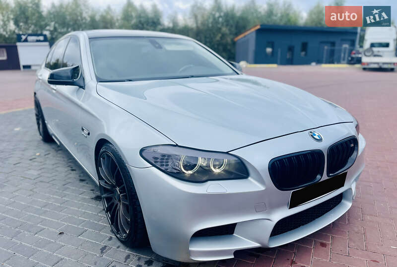 Седан BMW 5 Series 2011 в Ровно